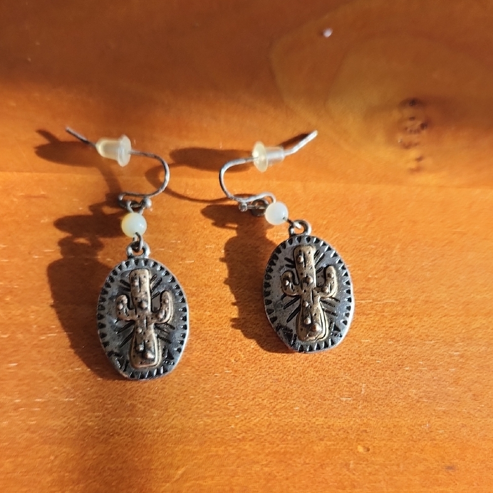 WOMENS EARRINGS